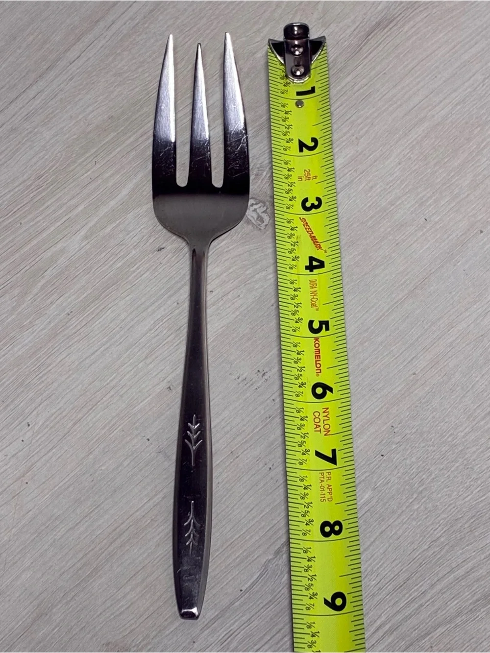 Vintage Ekco Eterna Leaf Sprig Atomic Cold Meat Serving Fork Japan MCM 60s